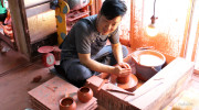 Mr. Tatsuo Umehara, a third-generation potter of the Hokuryu Kiln upholding traditional handmade methods of teapot-making. He shared the appeal of Hokuryu Kiln teapots with us while showing us the […]